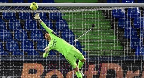 库尔图瓦各赛事扑救174次 五大联赛门将同期最多 库尔图瓦各赛事扑救174次 五大联赛门将同期最多